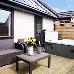 Hoxne Cottages - Daisy Cottage With Private Hot Tub