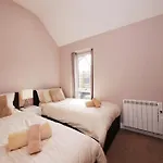 Hoxne Cottages - Daisy Cottage With Private Hot Tub